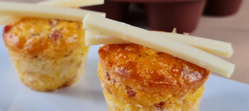 MUFFINS DE JAMÓN Y QUESO