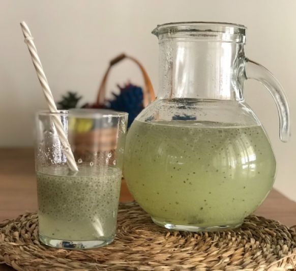 AGUA DE PEPINO CON LIMÓN Y CHIA CON Thermomix®